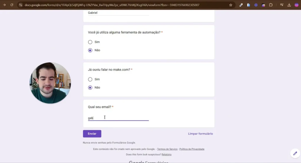 Preenchendo formulário com dados simulados