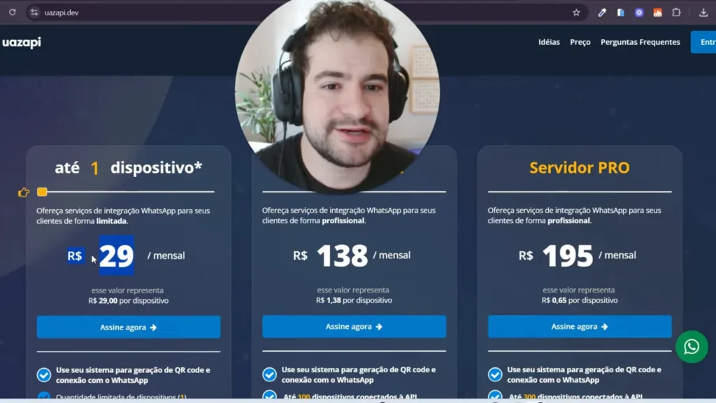 Página de preços do uazapi.dev com destaque ao plano à esquerda mostrando R$29/mensal e o apresentador em círculo no topo central.