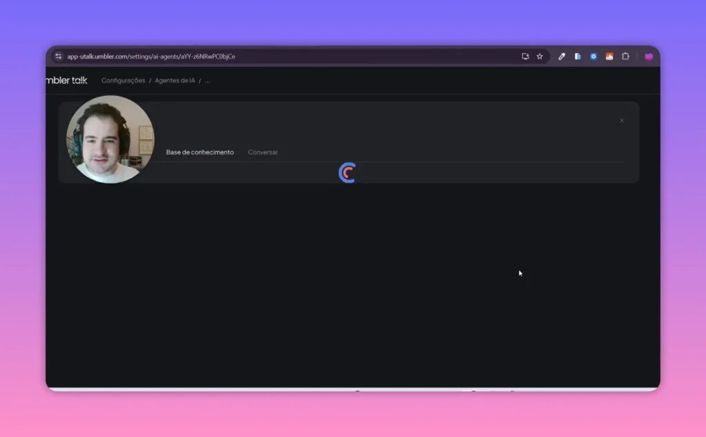 Interface 'Base de conhecimento' do agente com indicador de carregamento no centro